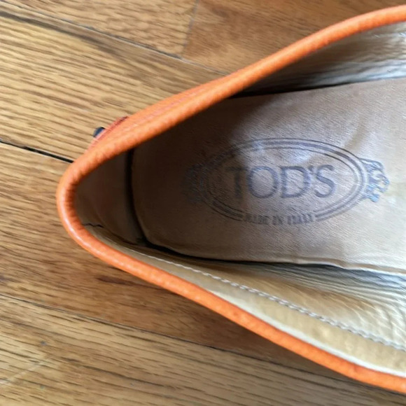 Tod’s T 37.5 US 7.5 orange leather loafer style driving shoe good pre owned cond - Picture 6 of 6